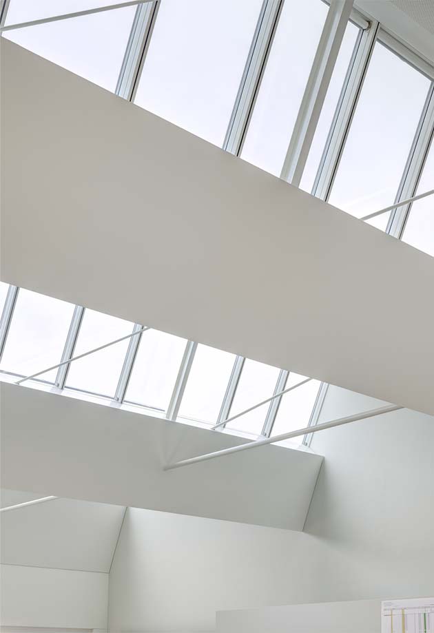 VELUX Modular Skylights as Northlight 25°–90°; architectural firm Weber Hofer AG, Zürich 