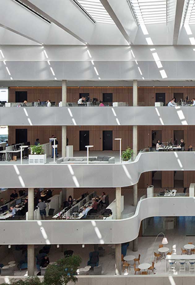 Lichtstraatoplossing met Atrium Lessenaarsdak 5-30˚, Hoofdkantoor DSV, Denemarken