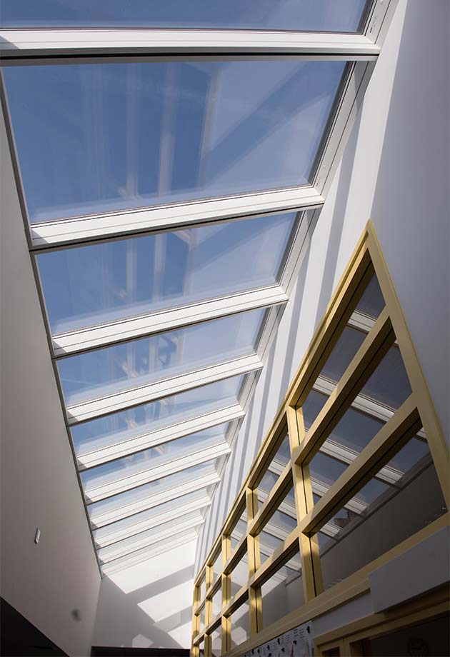 Modular skylight solutions at the René Guest school group, France