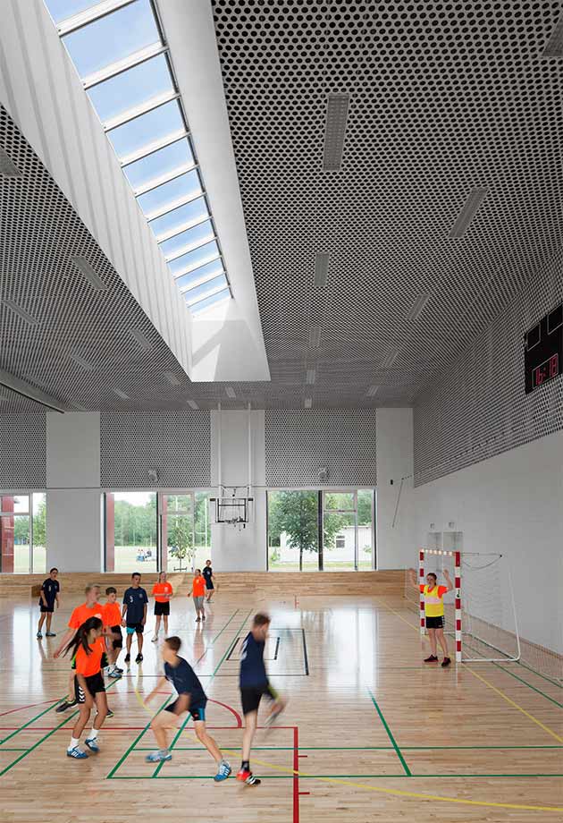 Rooflight solution with Longlight 5-30˚ modules daylights Hall C, Arsenaløen, Denmark