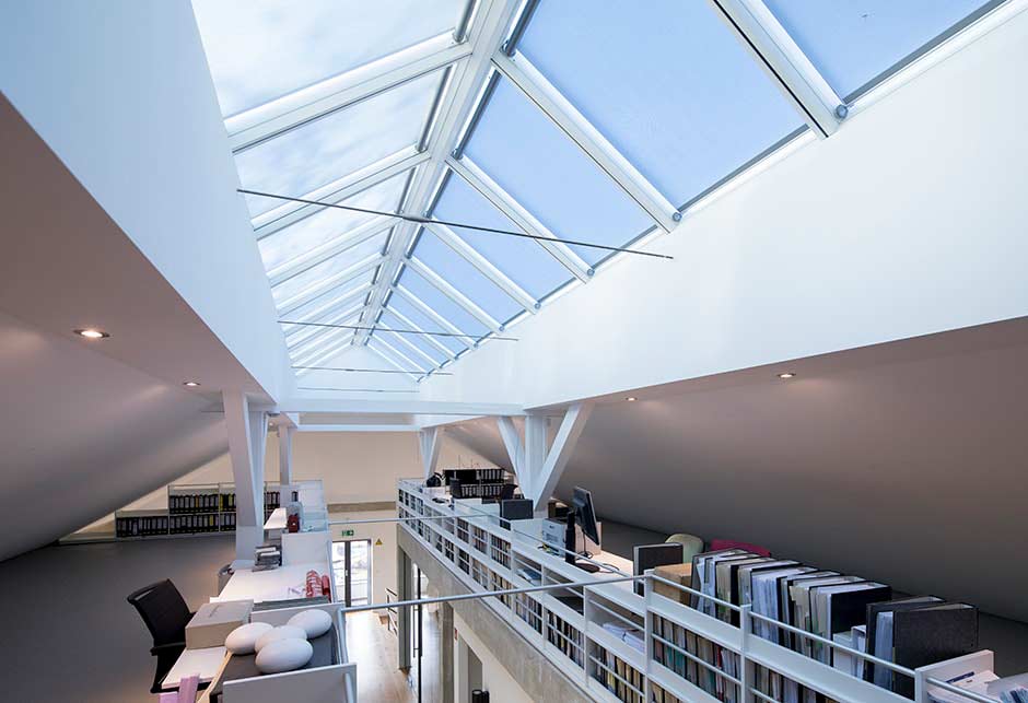 Skylight solutions with Ridgelight 25˚-40˚ modules, conversion of fire station into offices, Germany